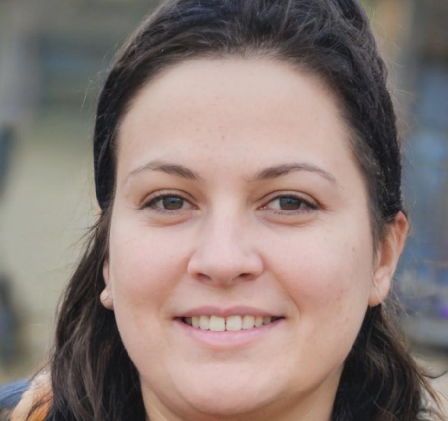 Portrait einer SEO-Strategin im modernen Büroumfeld